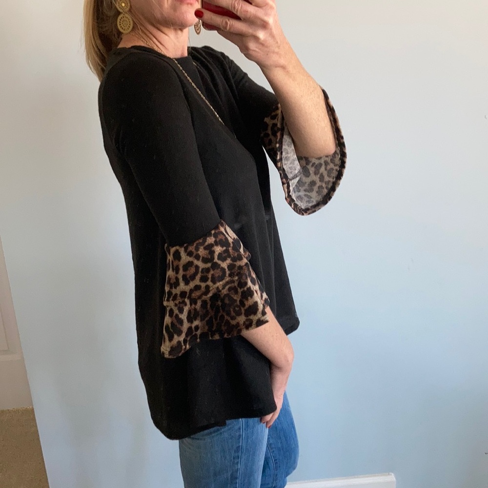 Flutter Sleeve Tunic Top - Picture 4 of 11